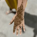 Which Are Simple And Beautiful Backhand Mehandi Designs?